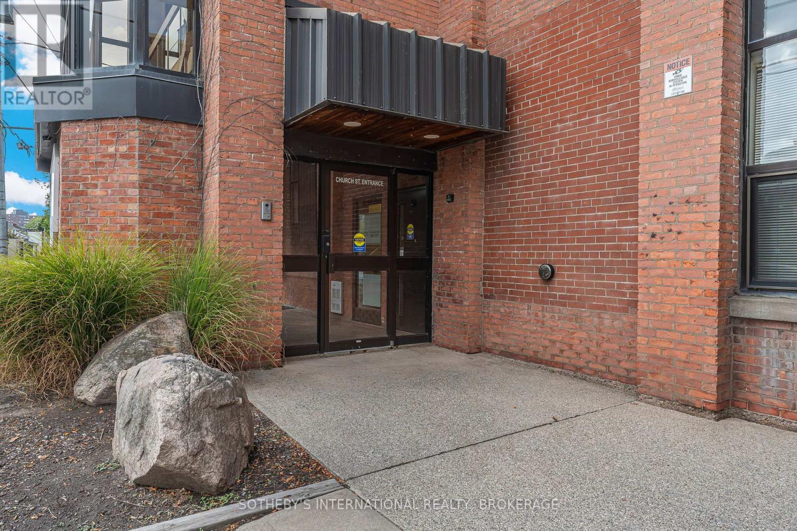 205 - 243 Church Street, St. Catharines, Ontario  L2R 3E8 - Photo 2 - X12449704