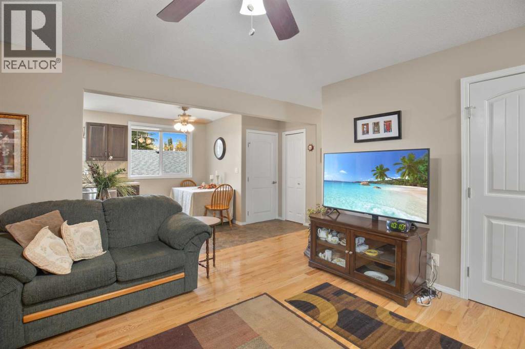 17 Fern Road, Red Deer, Alberta  T4N 4Z3 - Photo 8 - A2261549