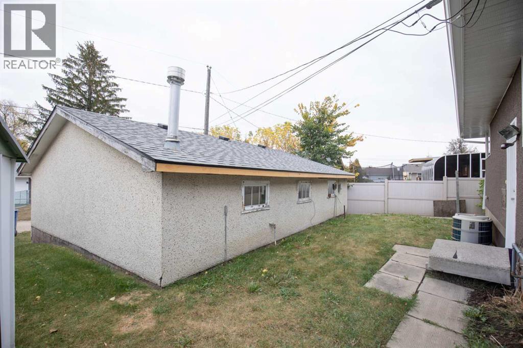17 Fern Road, Red Deer, Alberta  T4N 4Z3 - Photo 20 - A2261549