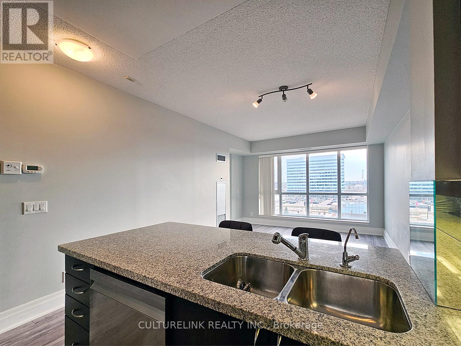607 - 57 Upper Duke Crescent, Markham, Ontario  L6G 0B9 - Photo 4 - N12449131