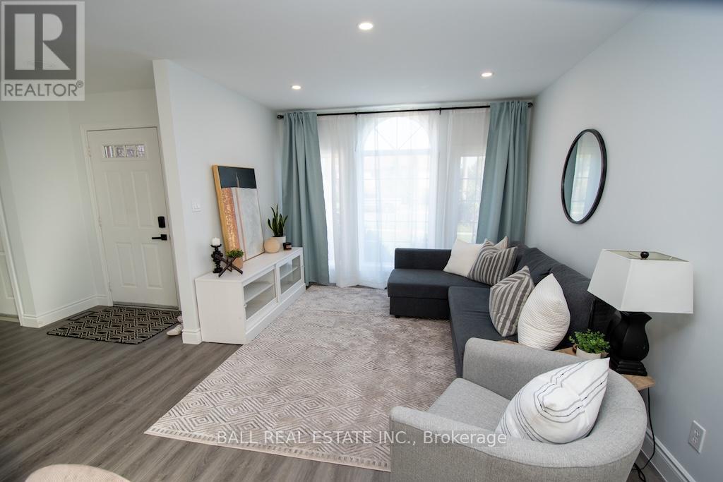 2546 Marsdale Drive, Peterborough (Ashburnham Ward 4), Ontario  K9L 1R4 - Photo 11 - X12449613