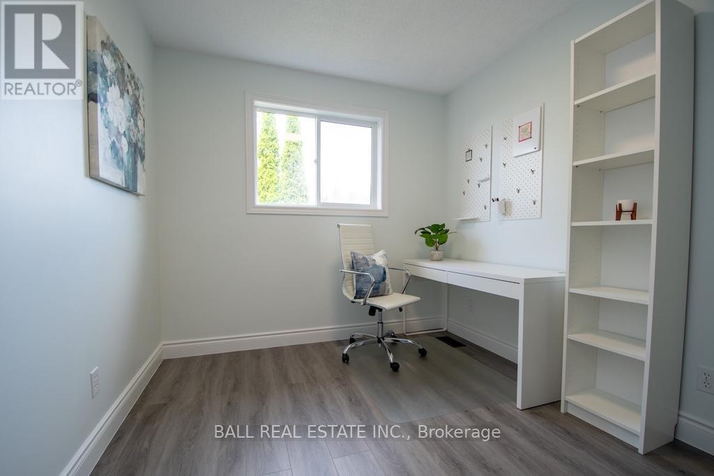 2546 Marsdale Drive, Peterborough (Ashburnham Ward 4), Ontario  K9L 1R4 - Photo 22 - X12449613