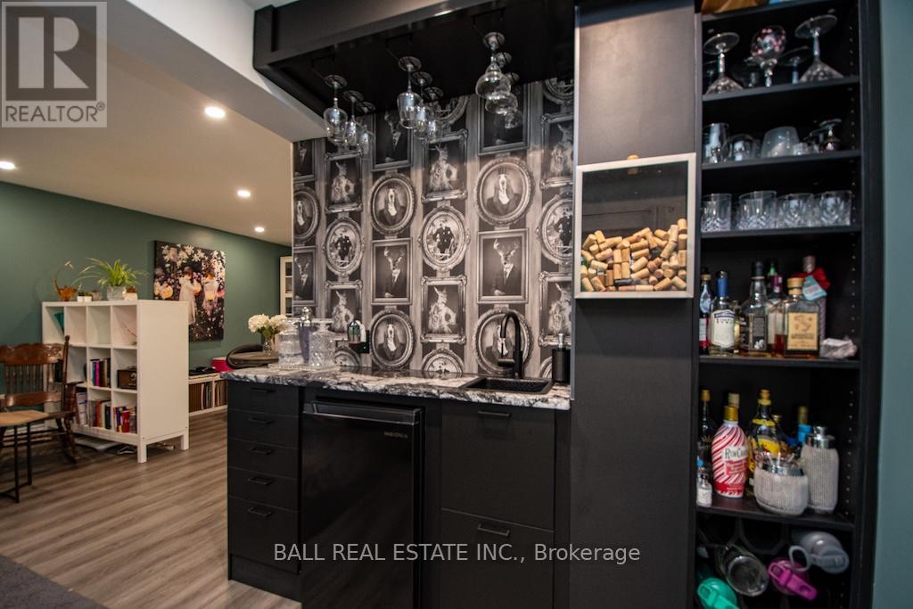 2546 Marsdale Drive, Peterborough (Ashburnham Ward 4), Ontario  K9L 1R4 - Photo 27 - X12449613