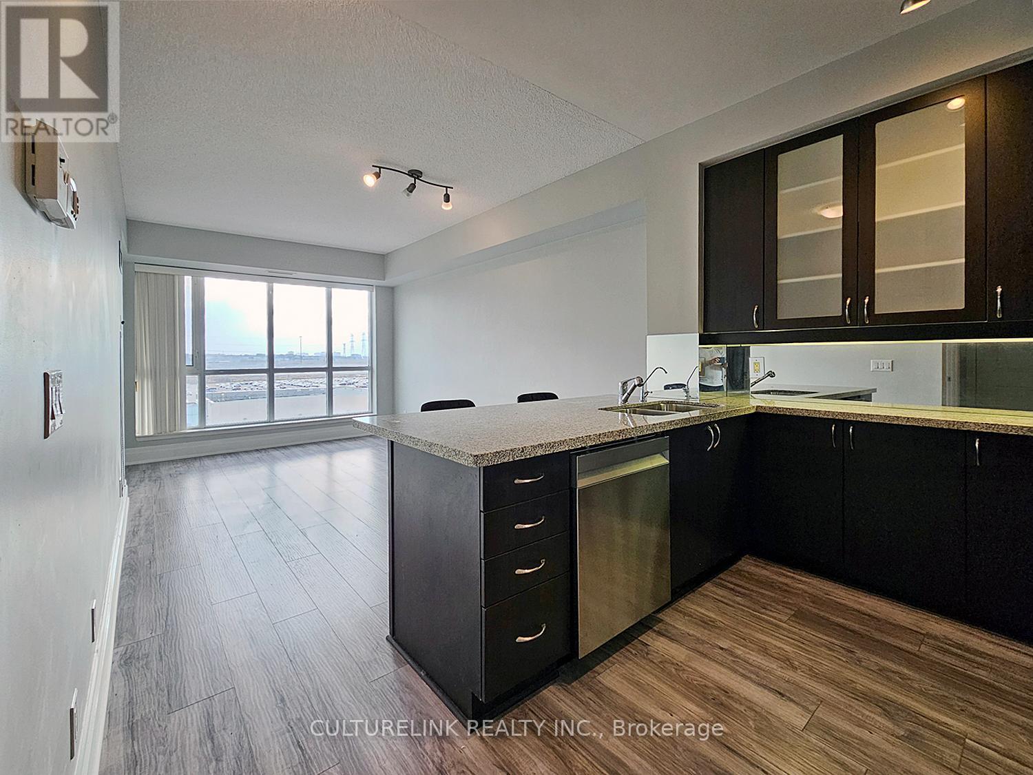 607 - 57 Upper Duke Crescent, Markham, Ontario  L6G 0B9 - Photo 6 - N12449131