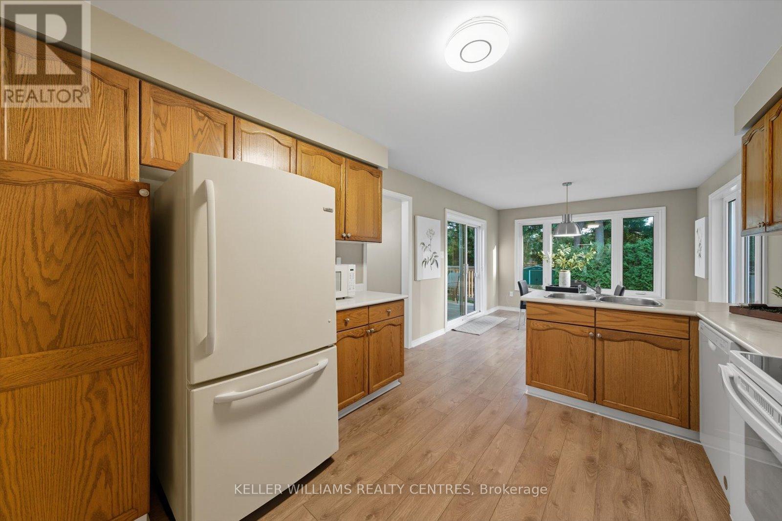 21 Valentini Avenue, East Gwillimbury (Holland Landing), Ontario  L9N 1H8 - Photo 15 - N12449577