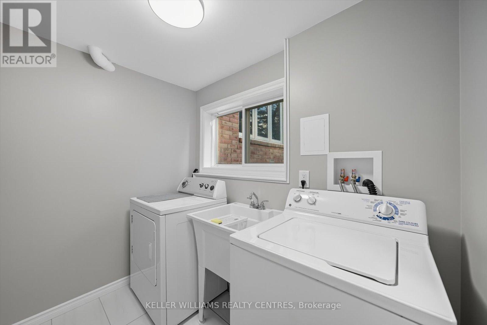 21 Valentini Avenue, East Gwillimbury (Holland Landing), Ontario  L9N 1H8 - Photo 33 - N12449577