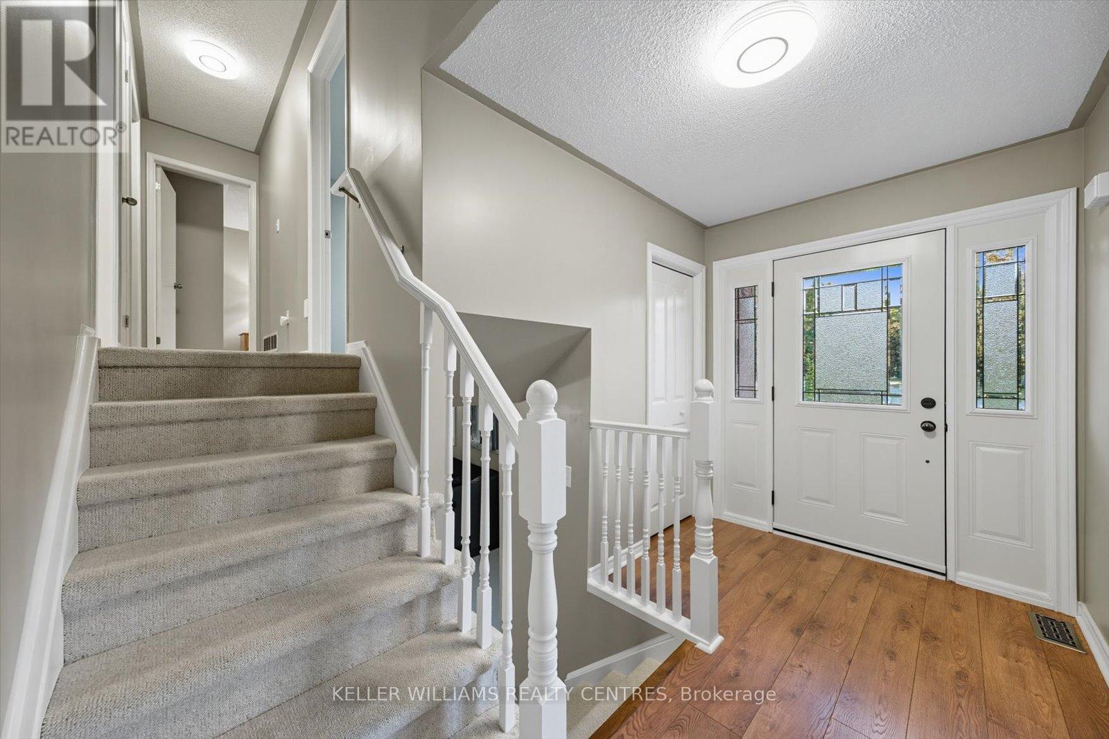 21 Valentini Avenue, East Gwillimbury (Holland Landing), Ontario  L9N 1H8 - Photo 6 - N12449577