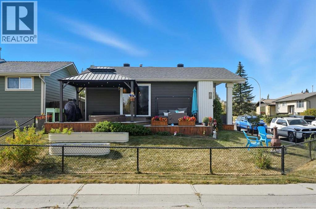 67 Summerwood Road Se, Airdrie, Alberta  T4B 1W7 - Photo 6 - A2261184