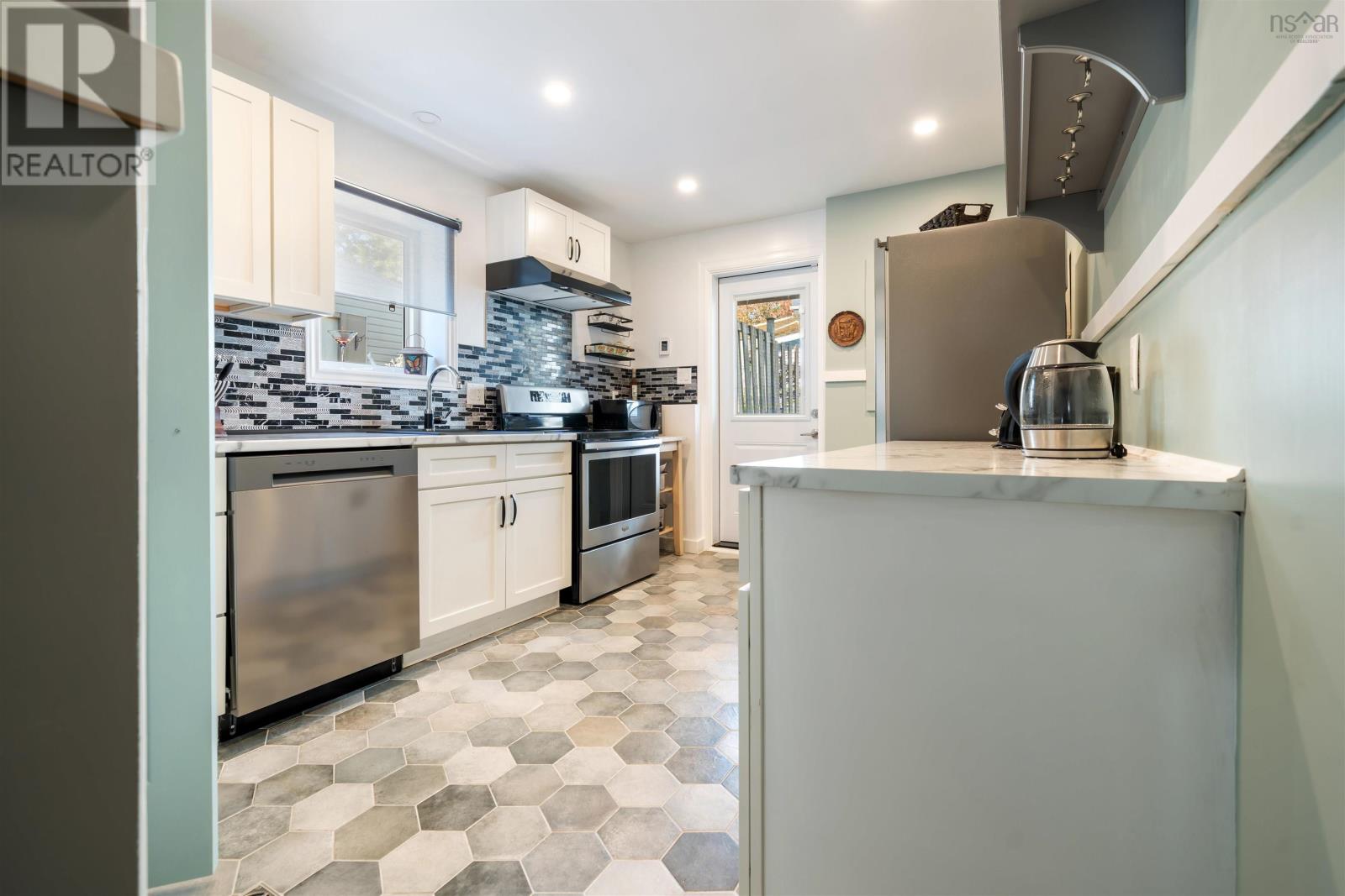 82 Sunnyvale Crescent, Lower Sackville, Nova Scotia  B4E 2G9 - Photo 40 - 202525314