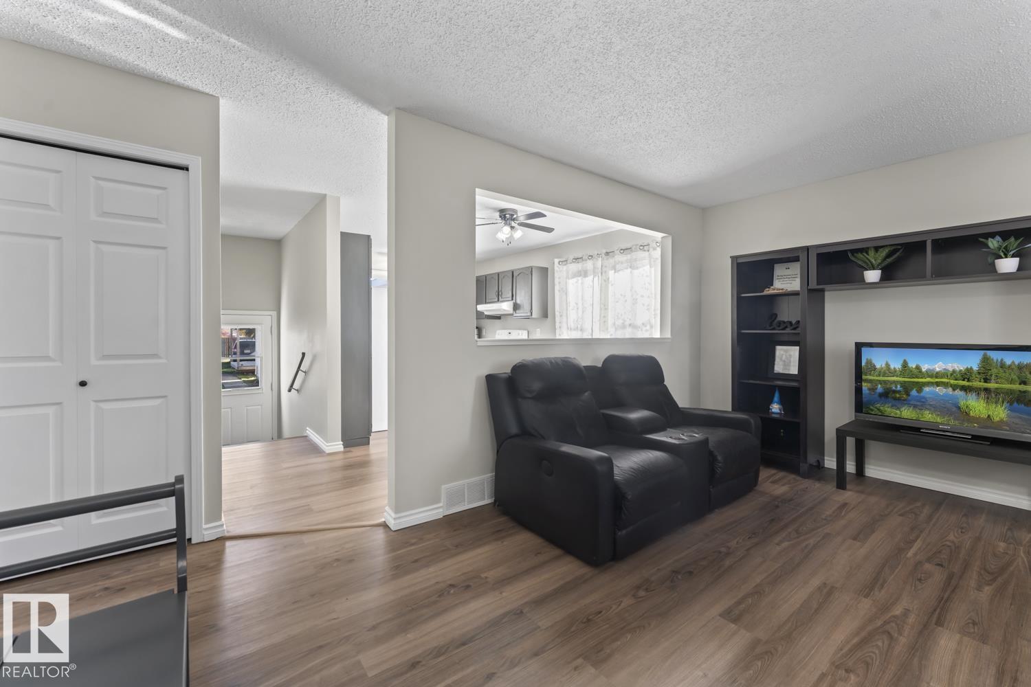 5213 60 St, Cold Lake, Alberta  T9M 1T4 - Photo 4 - E4461141