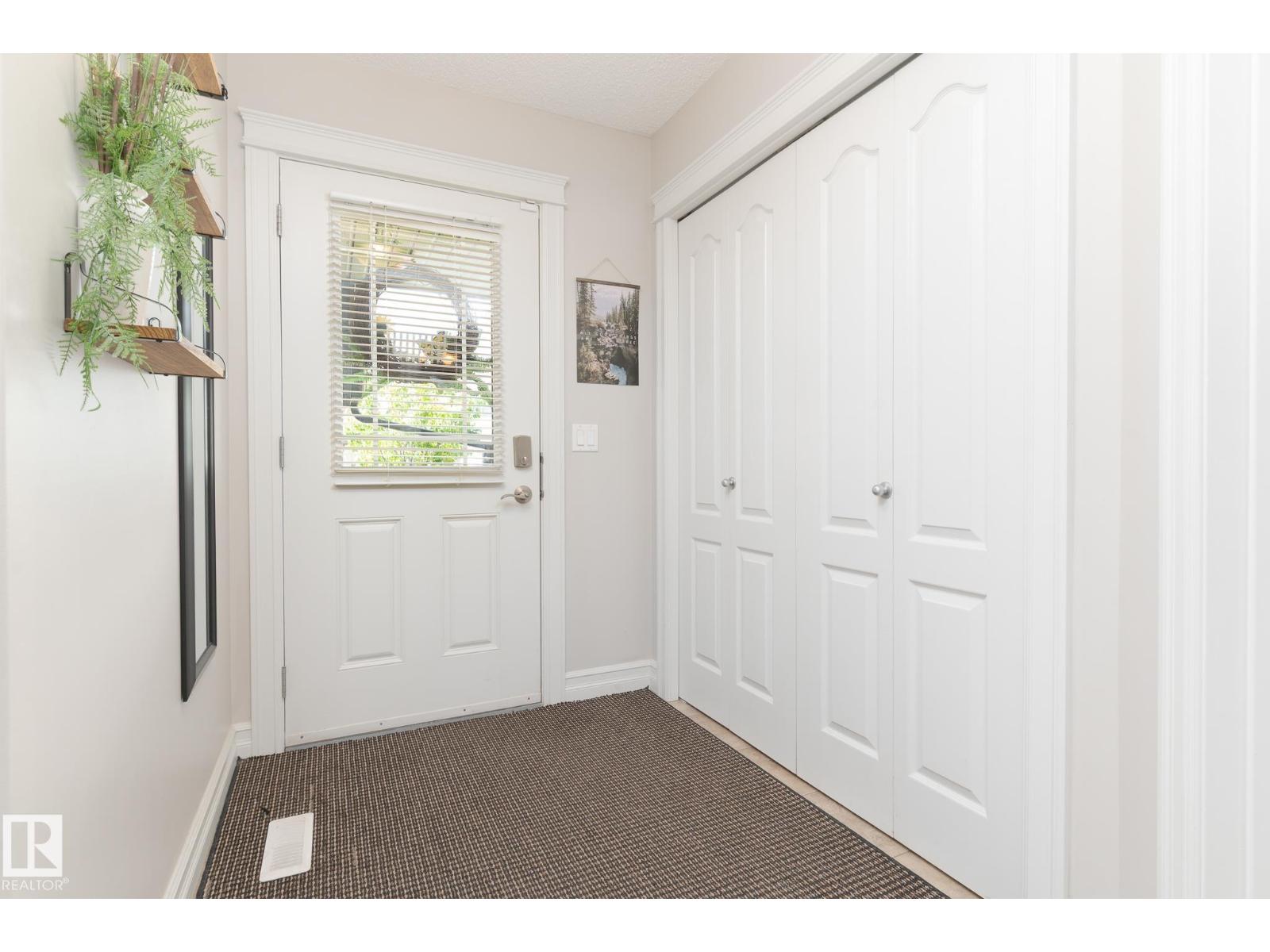 3013 16a Av Nw, Edmonton, Alberta  T6T 0P8 - Photo 2 - E4461143