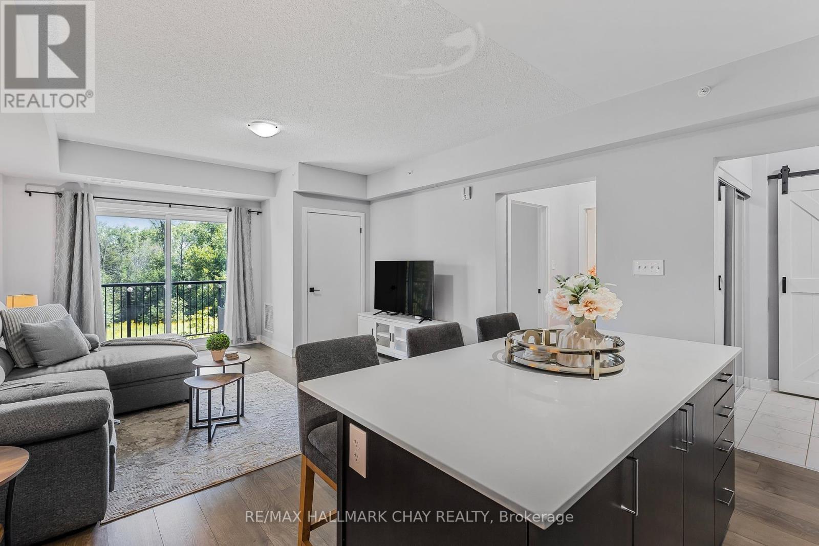 208 - 5 Chef Lane, Barrie, Ontario  L9J 0J8 - Photo 10 - S12449520