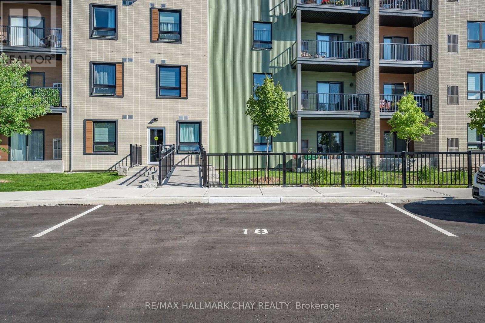 208 - 5 Chef Lane, Barrie, Ontario  L9J 0J8 - Photo 19 - S12449520