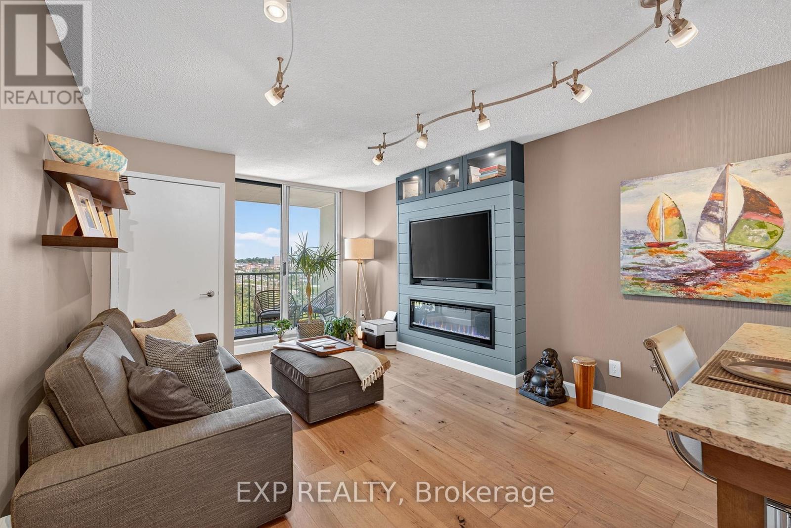 906 - 75 Ellen Street, Barrie (City Centre), Ontario  L4N 7R6 - Photo 17 - S12449557