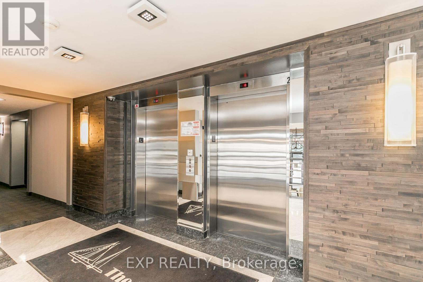 906 - 75 Ellen Street, Barrie (City Centre), Ontario  L4N 7R6 - Photo 4 - S12449557