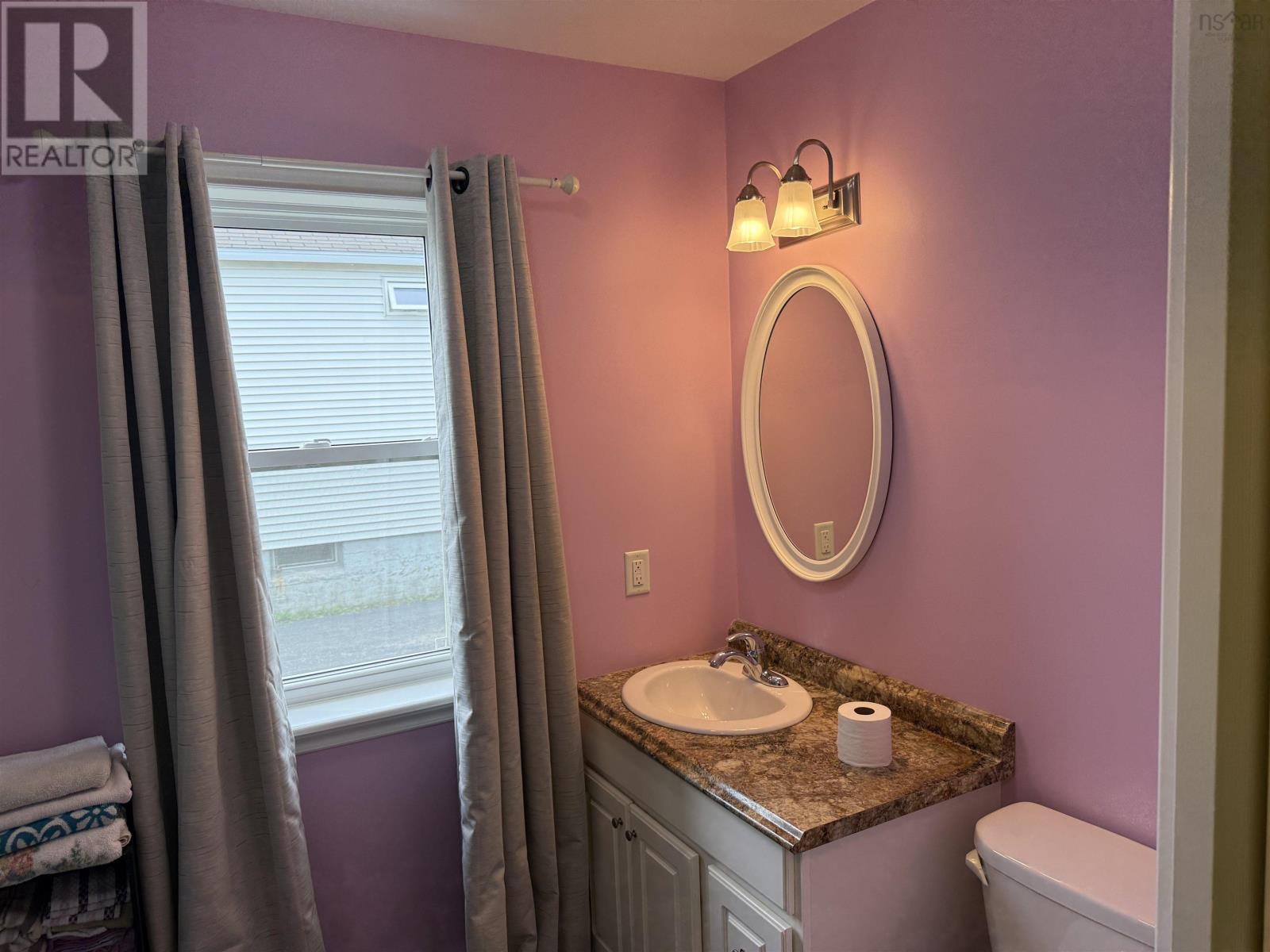 339 Hudson Street, New Waterford, Nova Scotia  B1E 3P7 - Photo 21 - 202521956