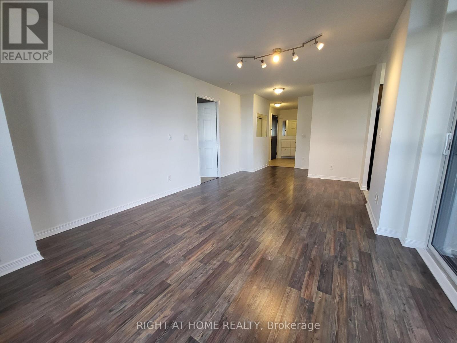 1403 - 3 Michael Power Place, Toronto, Ontario  M9A 0A2 - Photo 8 - W12449521