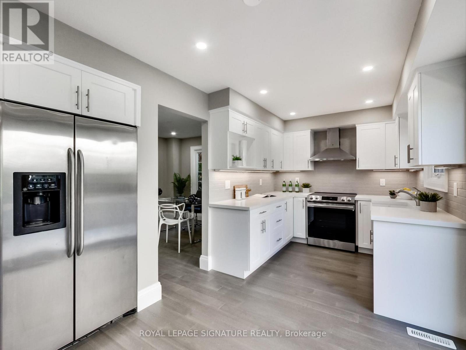 4342 Violet Road, Mississauga (East Credit), Ontario  L5V 1J8 - Photo 12 - W12449536