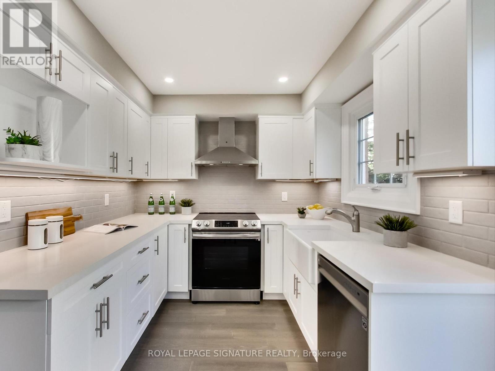 4342 Violet Road, Mississauga (East Credit), Ontario  L5V 1J8 - Photo 13 - W12449536