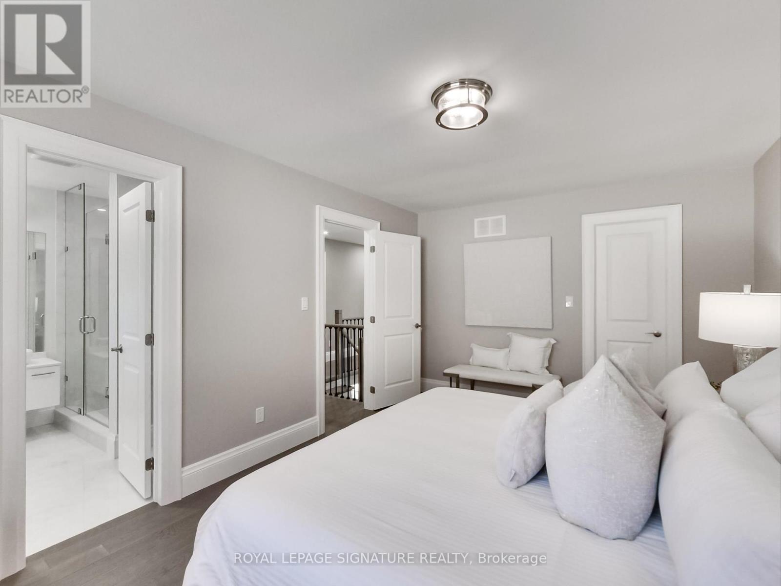 4342 Violet Road, Mississauga (East Credit), Ontario  L5V 1J8 - Photo 24 - W12449536