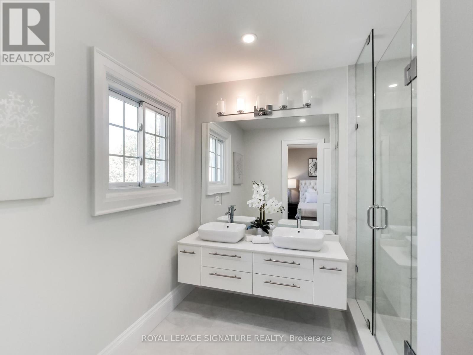 4342 Violet Road, Mississauga (East Credit), Ontario  L5V 1J8 - Photo 25 - W12449536