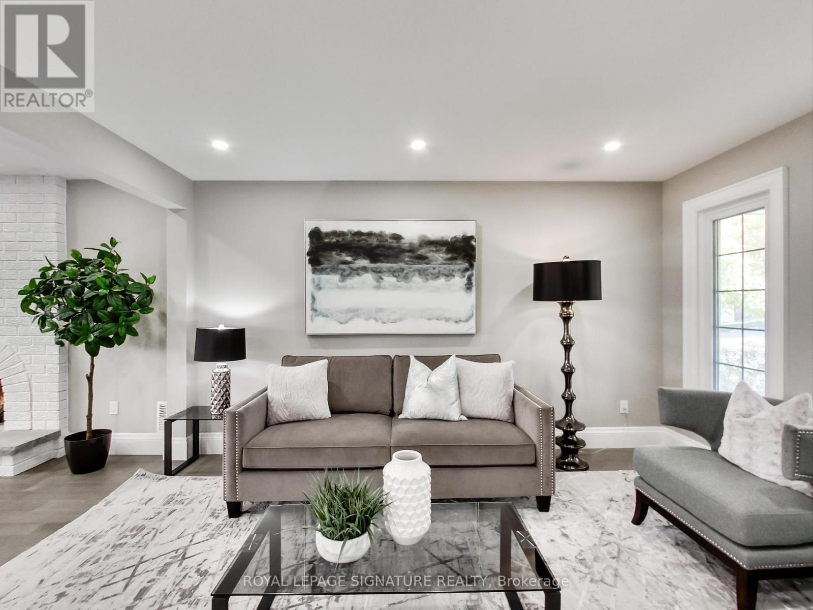 4342 Violet Road, Mississauga (East Credit), Ontario  L5V 1J8 - Photo 6 - W12449536
