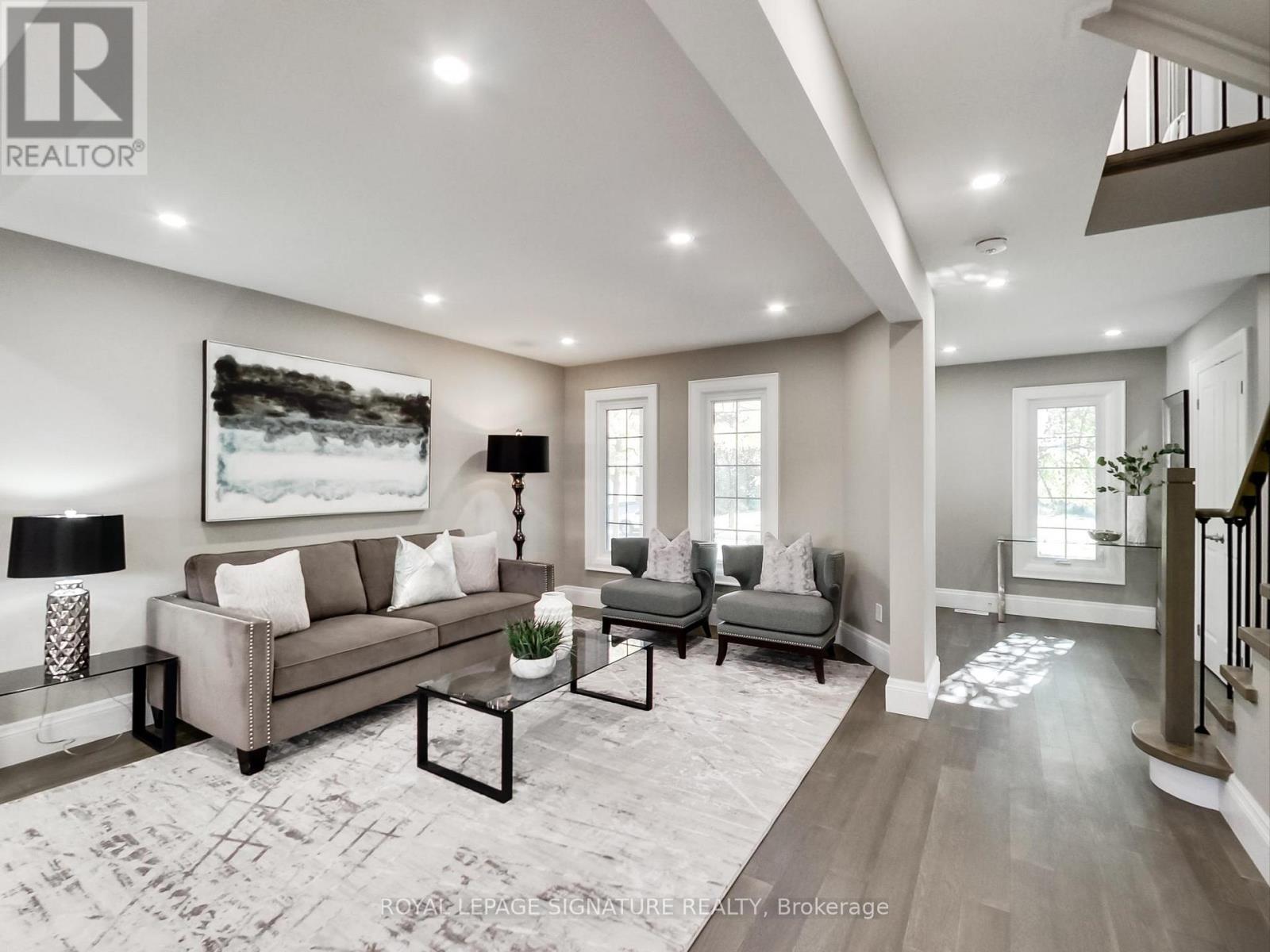 4342 Violet Road, Mississauga (East Credit), Ontario  L5V 1J8 - Photo 8 - W12449536