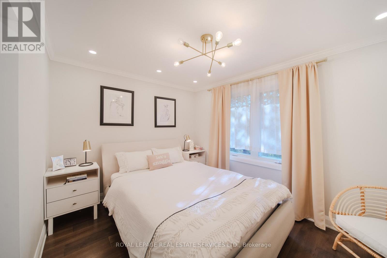 260 Oriole Court, Milton (Om Old Milton), Ontario  L9T 3R4 - Photo 19 - W12449541