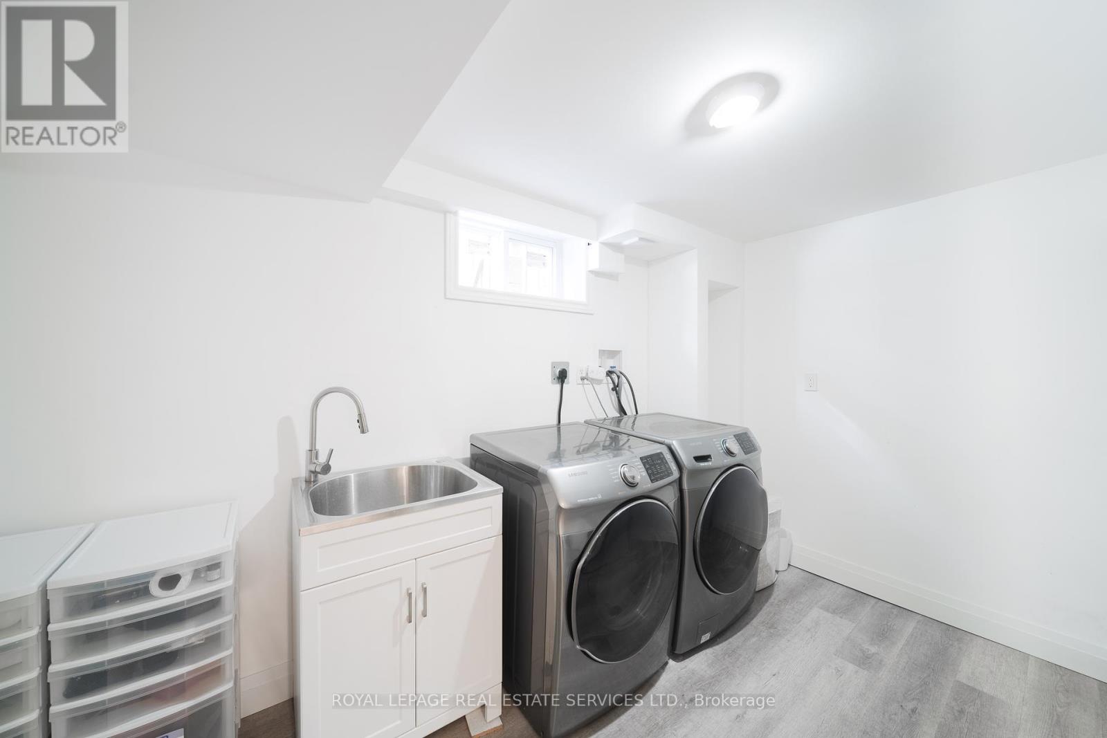 260 Oriole Court, Milton (Om Old Milton), Ontario  L9T 3R4 - Photo 39 - W12449541
