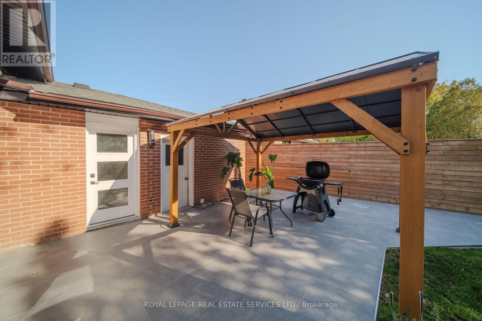 260 Oriole Court, Milton (Om Old Milton), Ontario  L9T 3R4 - Photo 43 - W12449541