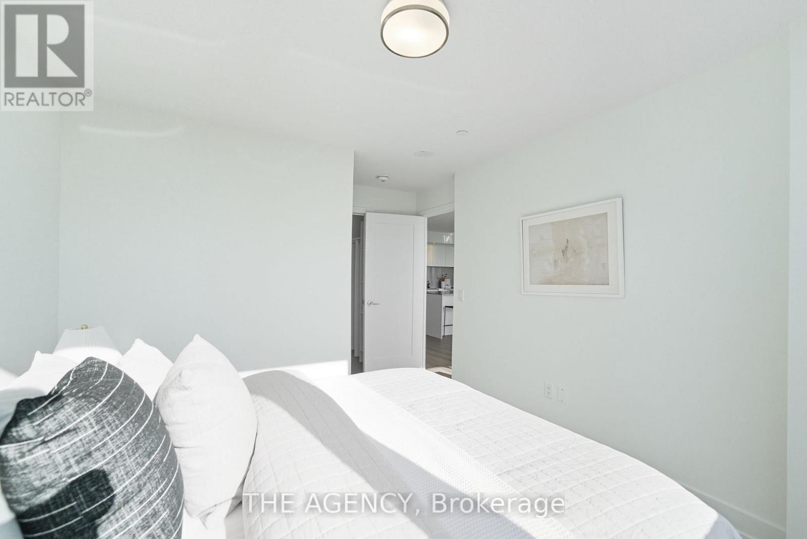 2402 - 10 Eva Road, Toronto (Etobicoke West Mall), Ontario  M9C 0B3 - Photo 20 - W12449550