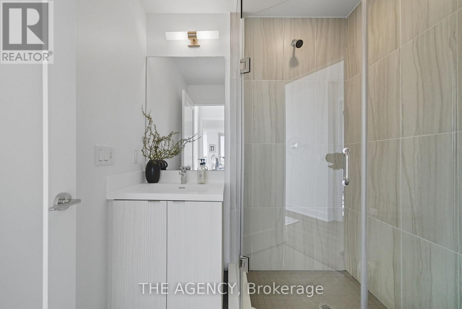 2402 - 10 Eva Road, Toronto (Etobicoke West Mall), Ontario  M9C 0B3 - Photo 25 - W12449550
