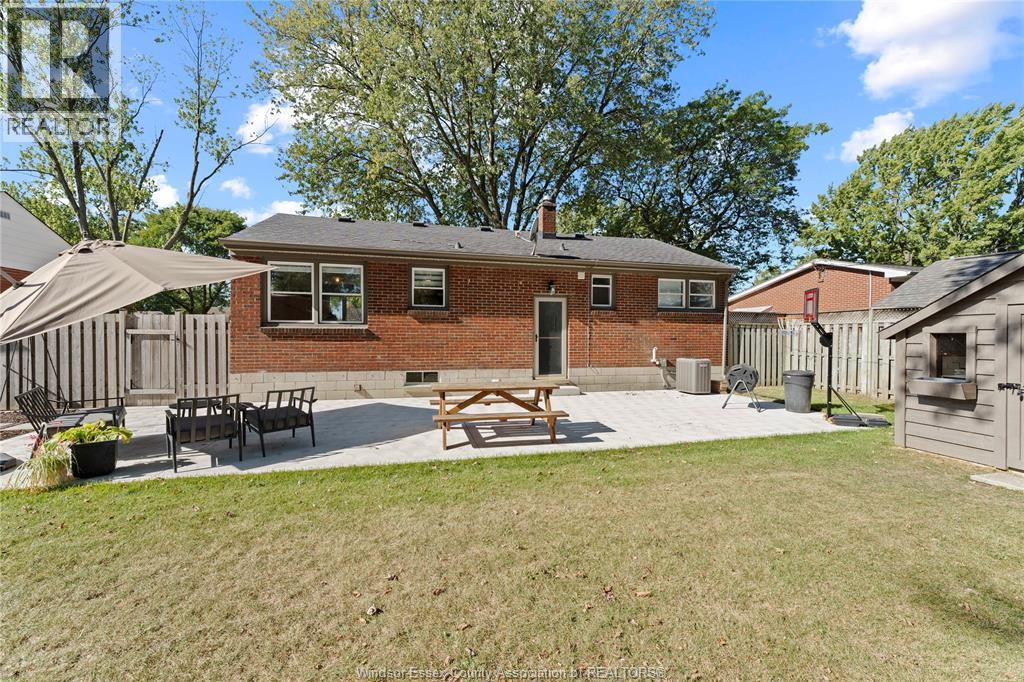3574 Rockwell Boulevard, Windsor, Ontario  N9E 2A9 - Photo 29 - 25025535