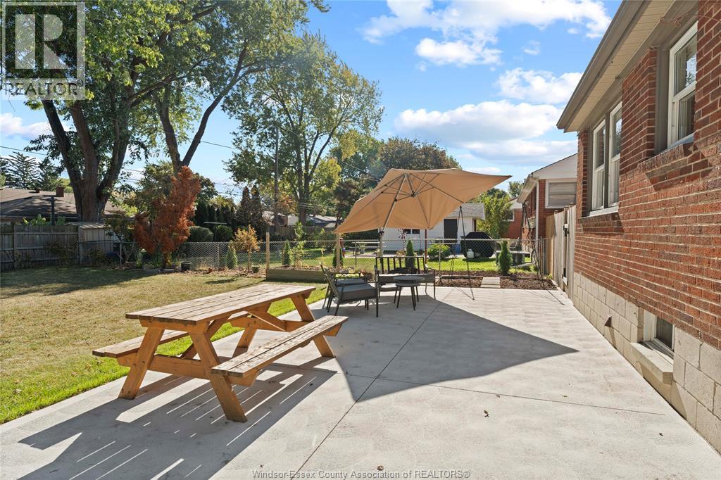3574 Rockwell Boulevard, Windsor, Ontario  N9E 2A9 - Photo 30 - 25025535