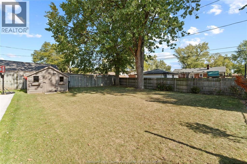 3574 Rockwell Boulevard, Windsor, Ontario  N9E 2A9 - Photo 34 - 25025535