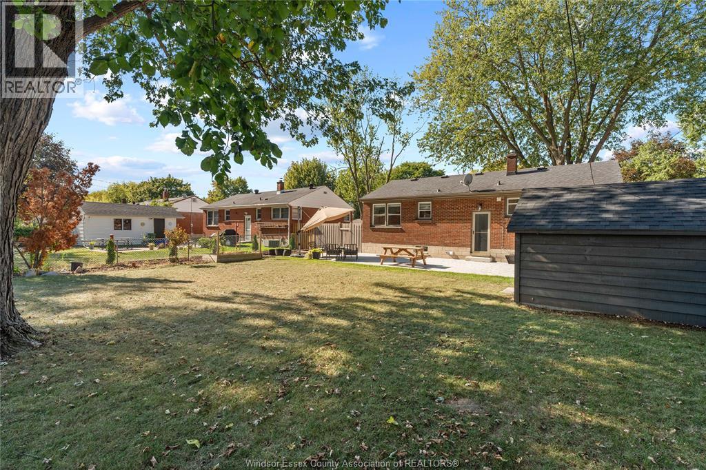 3574 Rockwell Boulevard, Windsor, Ontario  N9E 2A9 - Photo 35 - 25025535