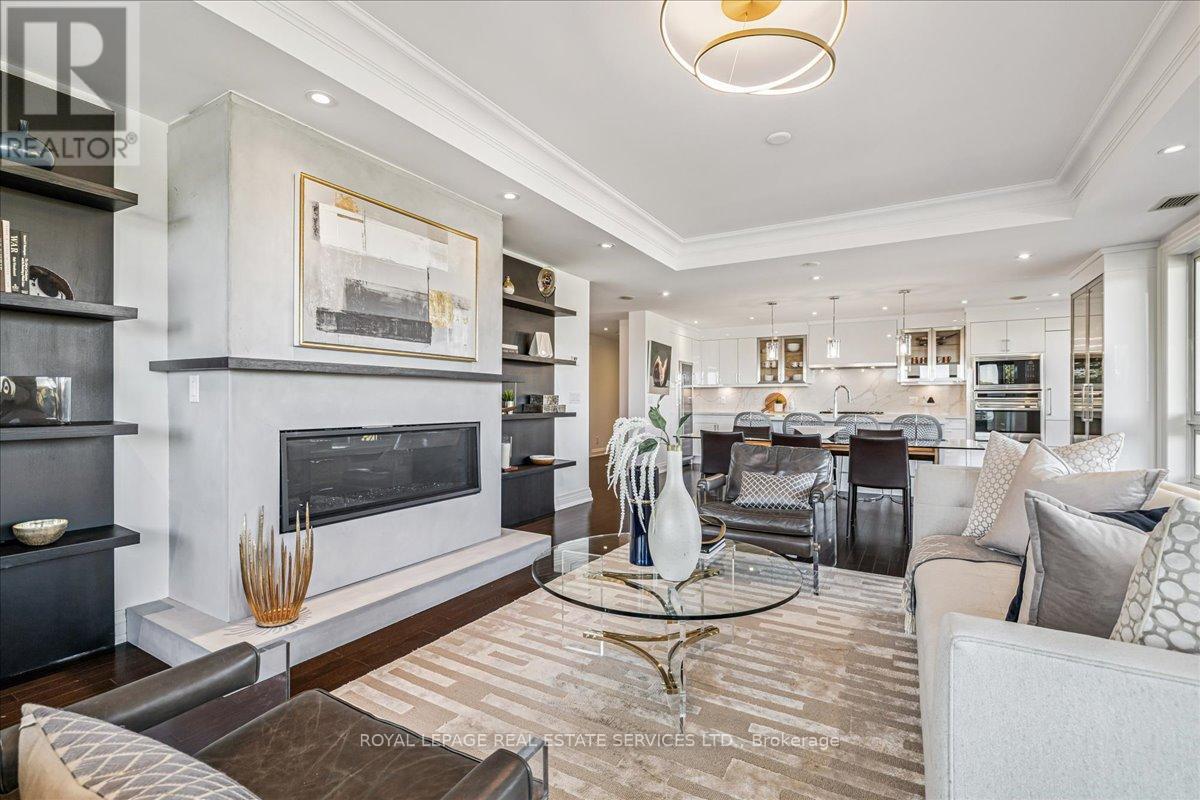 401 - 111 Forsythe Street, Oakville (Oo Old Oakville), Ontario  L6K 3J9 - Photo 18 - W12449559