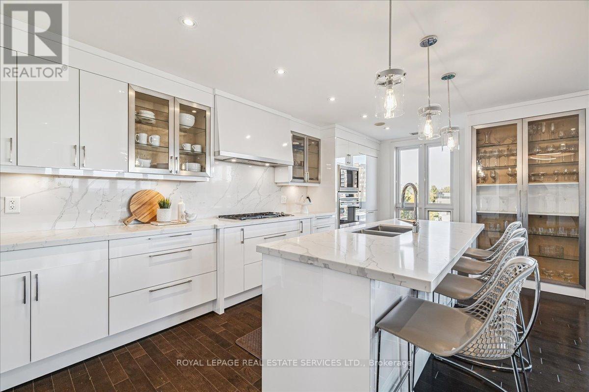 401 - 111 Forsythe Street, Oakville (Oo Old Oakville), Ontario  L6K 3J9 - Photo 27 - W12449559