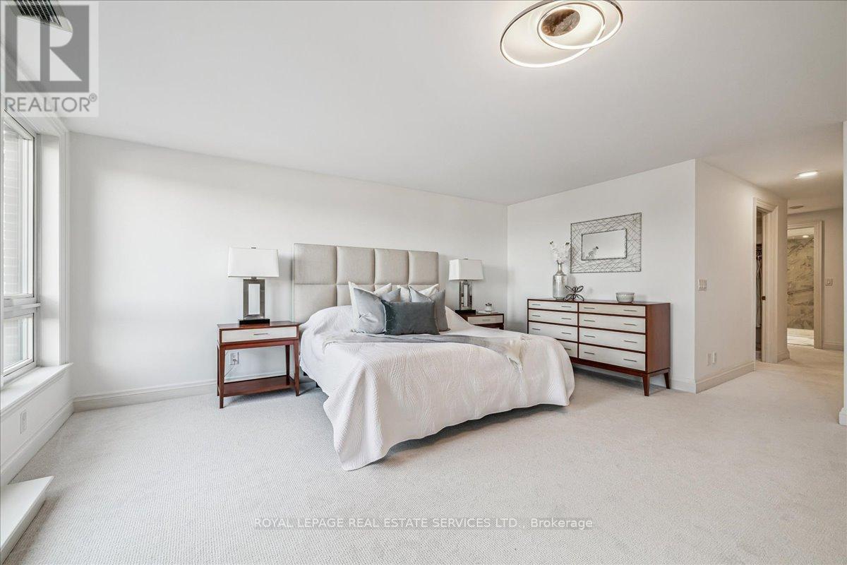 401 - 111 Forsythe Street, Oakville (Oo Old Oakville), Ontario  L6K 3J9 - Photo 32 - W12449559