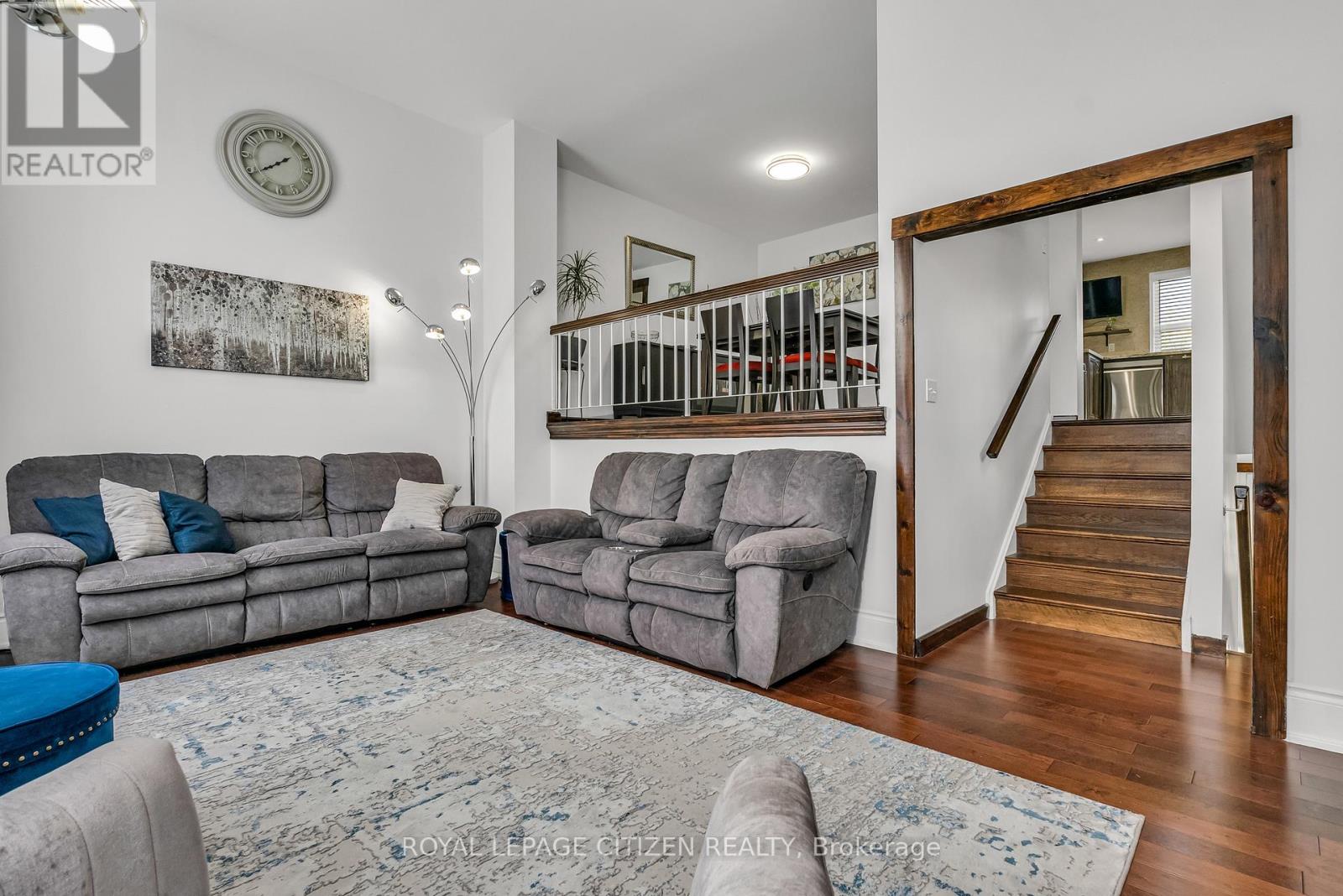7567 Wildfern Drive, Mississauga (Malton), Ontario  L4T 3P7 - Photo 7 - W12449566