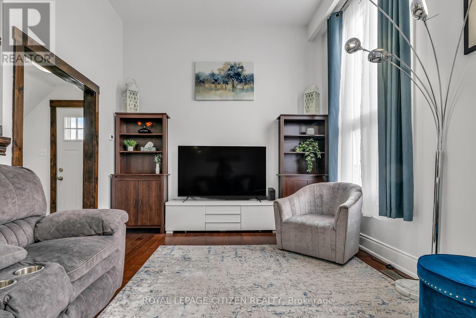 7567 Wildfern Drive, Mississauga (Malton), Ontario  L4T 3P7 - Photo 8 - W12449566