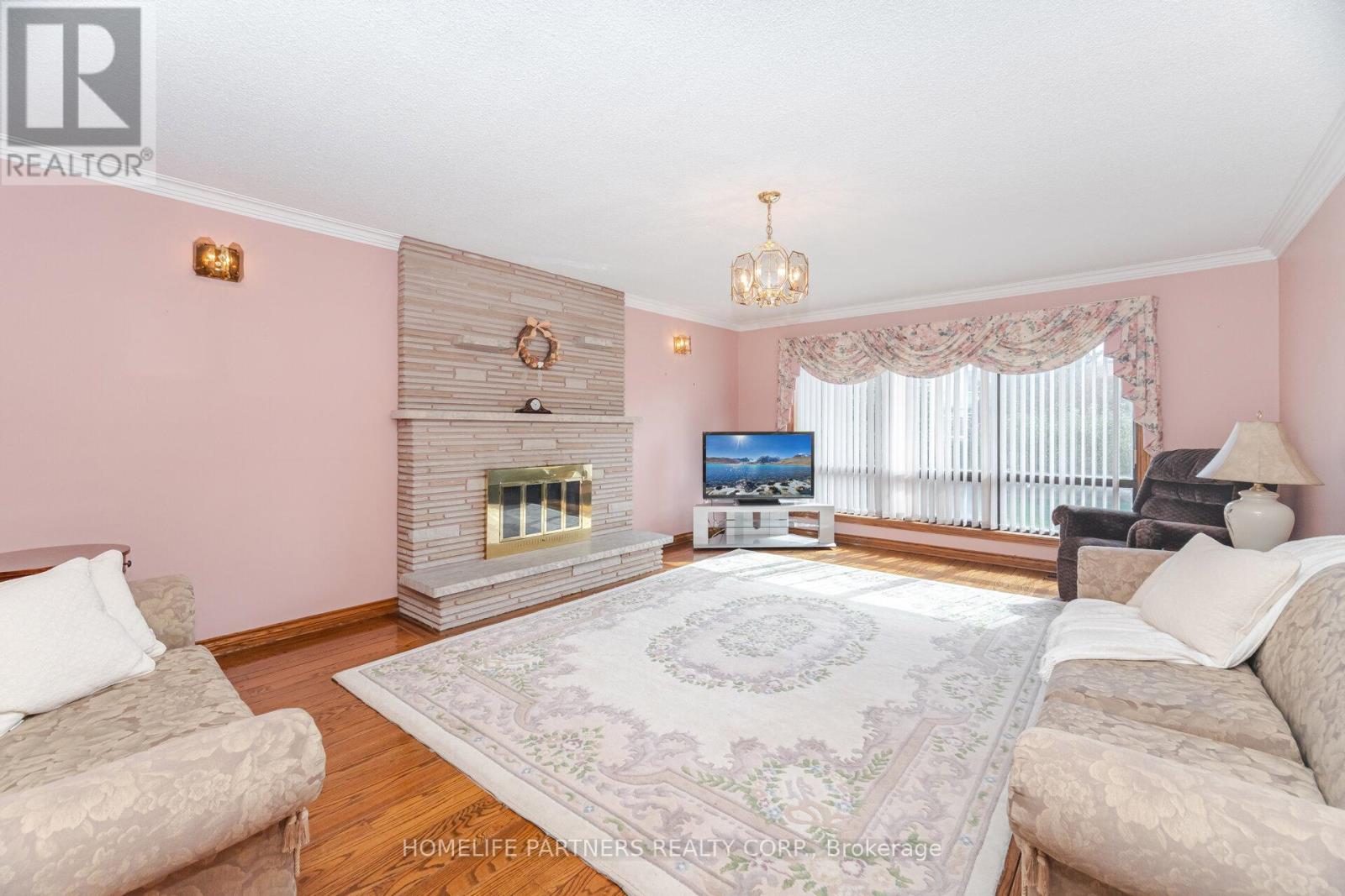 55 Wallasey Avenue, Toronto (Humberlea-Pelmo Park), Ontario  M9M 1E1 - Photo 16 - W12449591