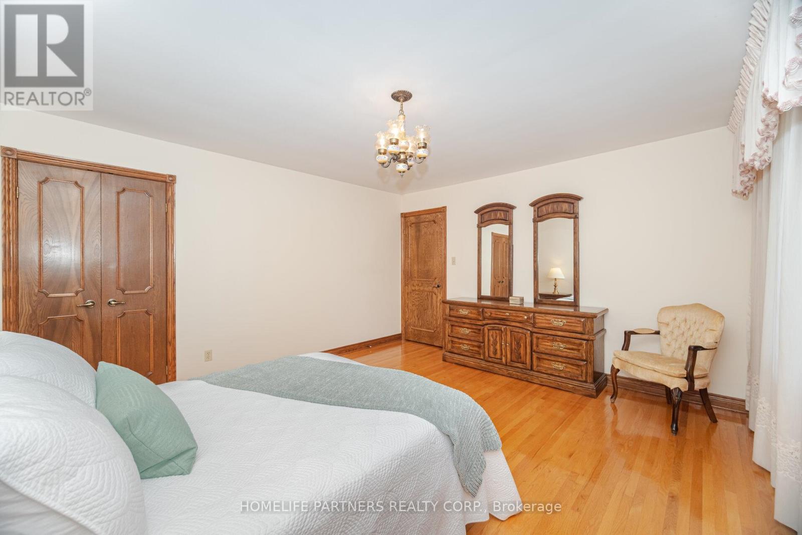 55 Wallasey Avenue, Toronto (Humberlea-Pelmo Park), Ontario  M9M 1E1 - Photo 28 - W12449591