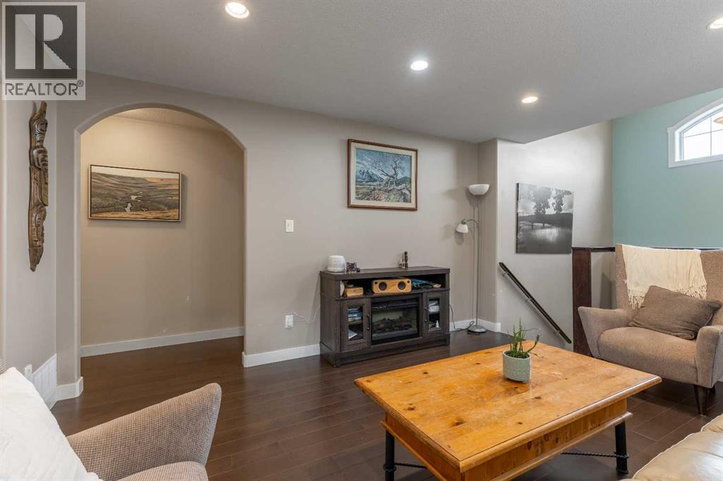 222 Firelight Crescent W, Lethbridge, Alberta  T1J 4W1 - Photo 5 - A2260884
