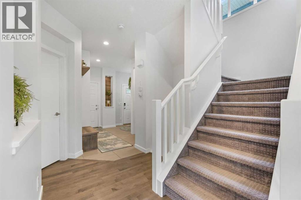 21 Cougar Ridge Close Sw, Calgary, Alberta  T3H 0V4 - Photo 6 - A2261331