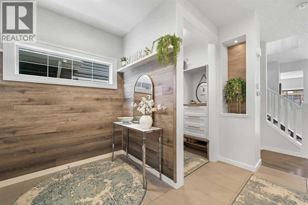 21 Cougar Ridge Close Sw, Calgary, Alberta  T3H 0V4 - Photo 4 - A2261331