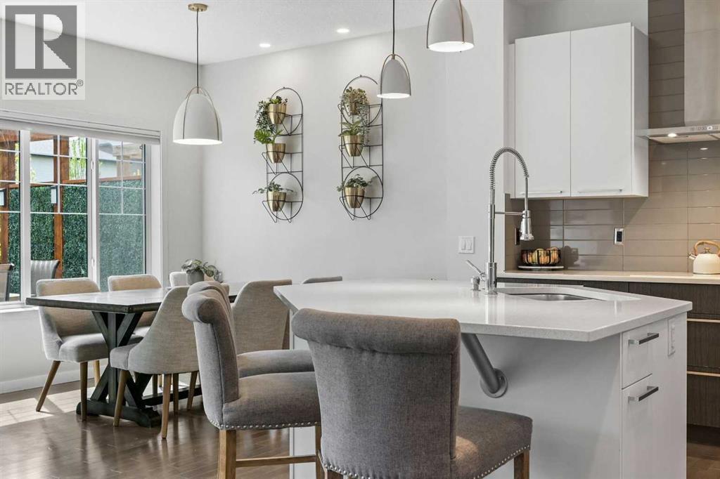 21 Cougar Ridge Close Sw, Calgary, Alberta  T3H 0V4 - Photo 8 - A2261331
