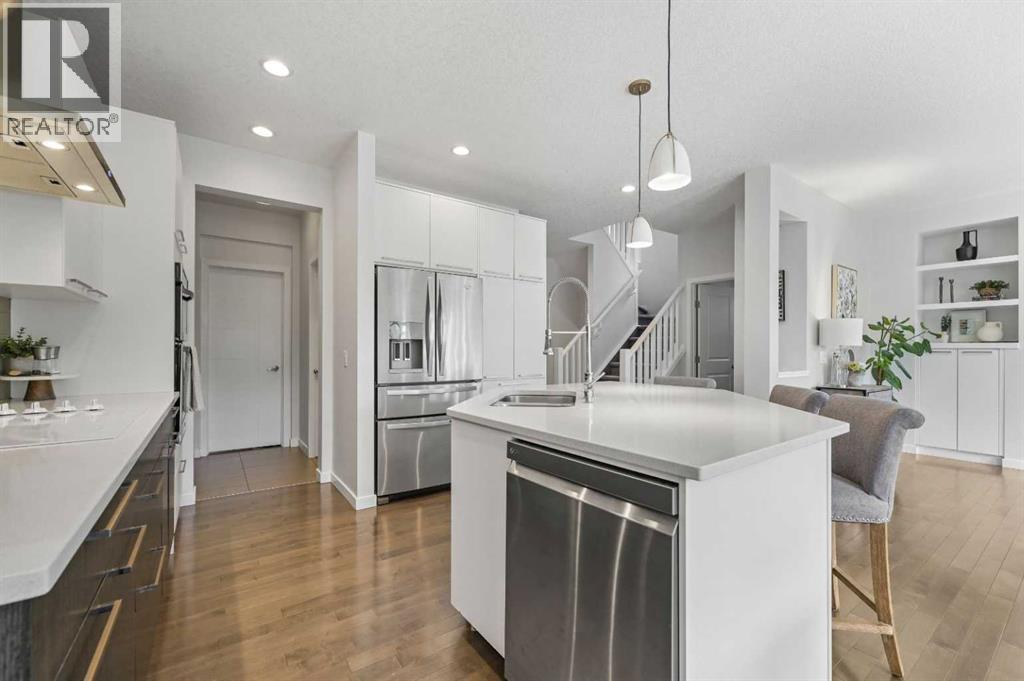 21 Cougar Ridge Close Sw, Calgary, Alberta  T3H 0V4 - Photo 10 - A2261331
