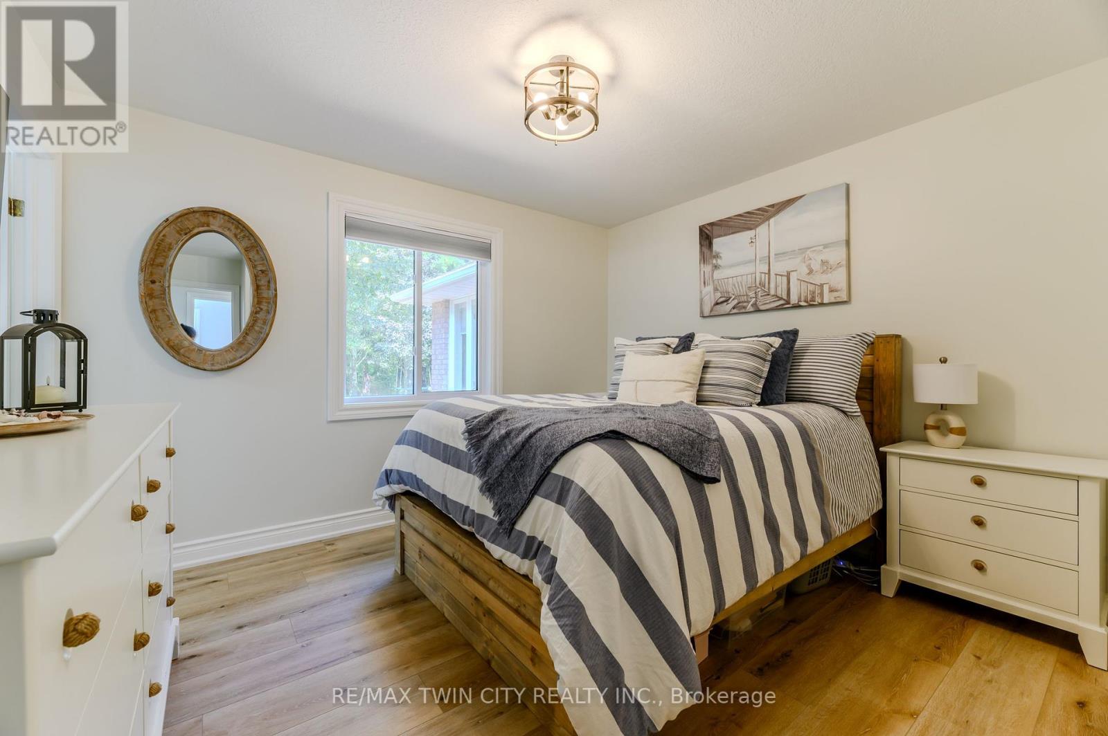 5 Newport Lane, Norfolk, Ontario  N0A 1N7 - Photo 17 - X12449532