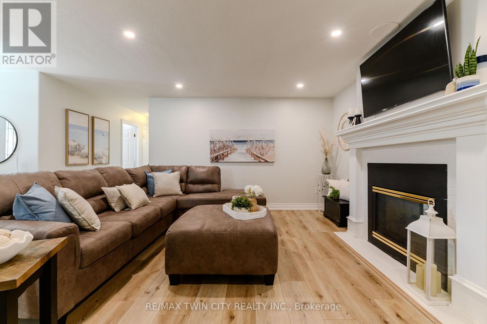 5 Newport Lane, Norfolk, Ontario  N0A 1N7 - Photo 4 - X12449532